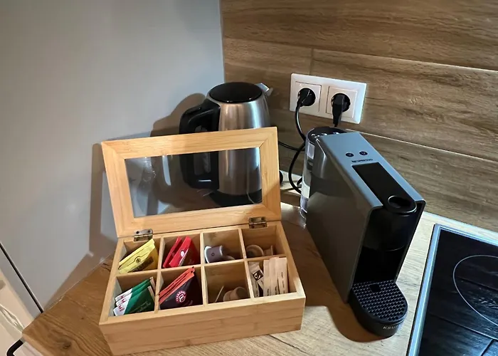Kranich Mit 3 Zimmern, Infrastrukturlage Hh Langenhorn, Naehe Airport, Boxspringbetten Und Arbeitsplaetzen Mit Glasfaser Wlan *