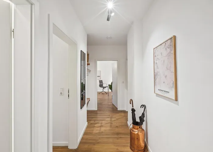 Kranich Mit 3 Zimmern, Infrastrukturlage Hh Langenhorn, Naehe Airport, Boxspringbetten Und Arbeitsplaetzen Mit Glasfaser Wlan Apartament Hamburg